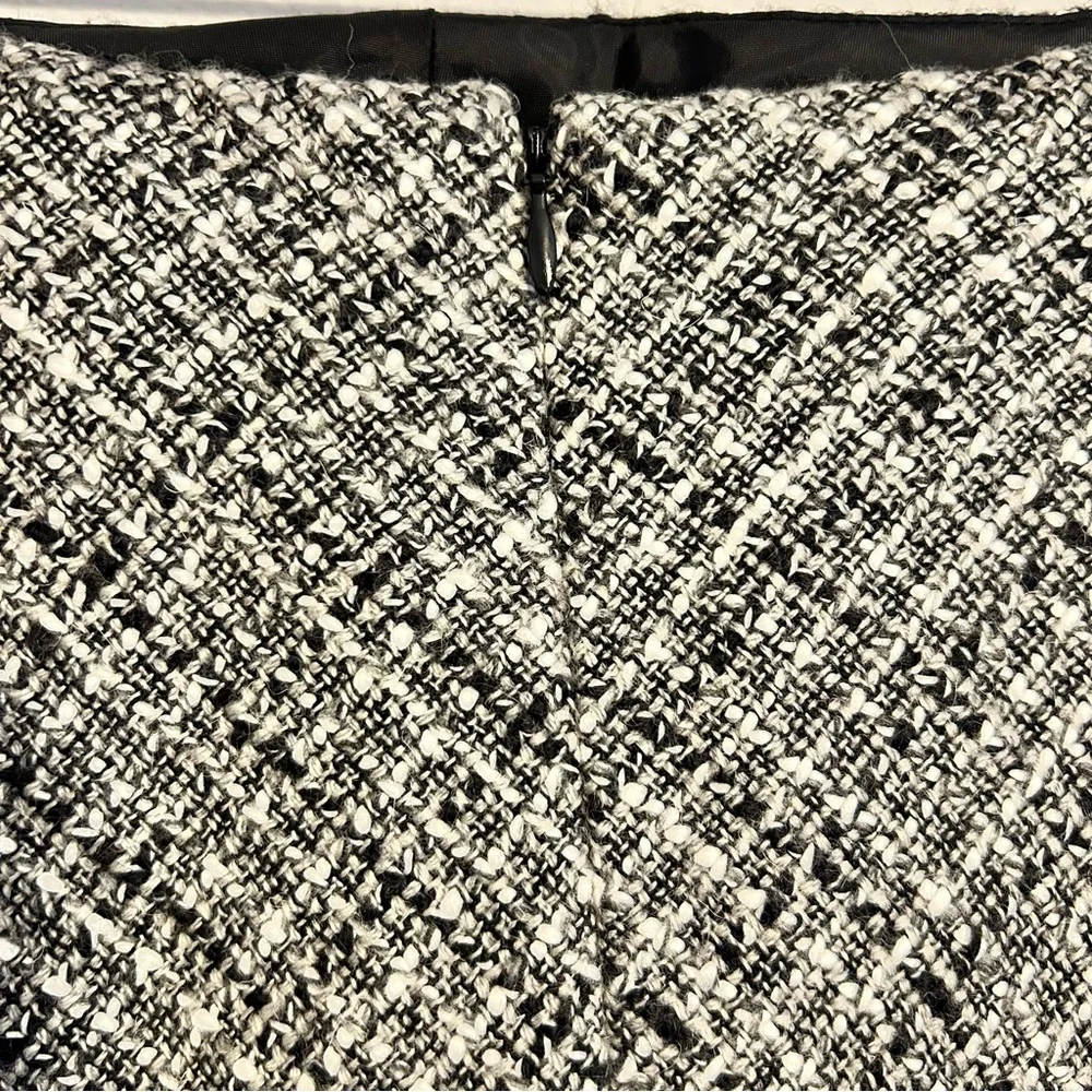 Vintage Apostrophe Wool Blend Black & White Tweed Fringe Skirt Size 14
